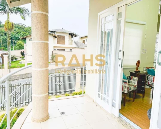 Imagem Sobrado Averbado com mais de 266m² em terreno de 408,27 m², sendo 1 suíte master e mais 3 quartos...