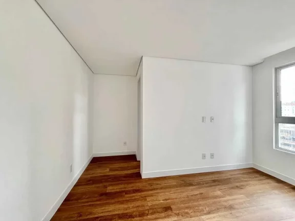 Imagem Apartamento sem mobilia com 2 dormitórios sendo 1 suítes e 1 vagas de garagem em Itajaí