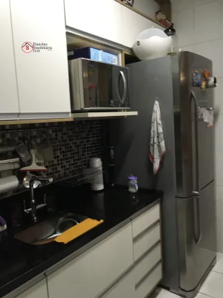 Imagem VENDO Apartamento de 55m, com armários planejados, 1 vaga