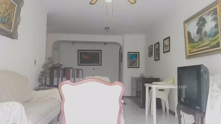 Imagem Praia de Pitangueiras - Local nobre - Ótimo lazer - Alto padrão - 2 vagas - Ampla varanda - 135 m² de área útil.