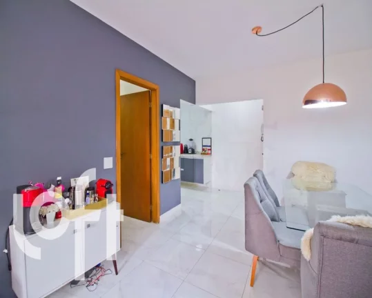 Imagem Apartamento reformado em Higienópolis com 2 quartos ( 1 suíte ) e 2 vagas, 81m²
