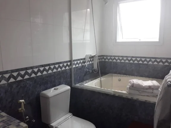 Imagem Casa Espaçosa com 3 Dormitórios e Área Gourmet em Jardim Independência
