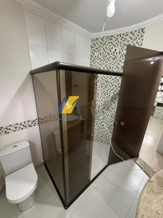 Imagem Sobrado à Venda com 264m², 4 dormitórios, 1 suíte, 2 salas e 2 vagas!!!