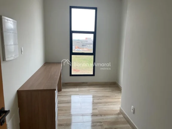 Imagem Lindo sobrado com 4 suítes (uma térrea acessível e uma master com closet e sacada), total de 6 ba...