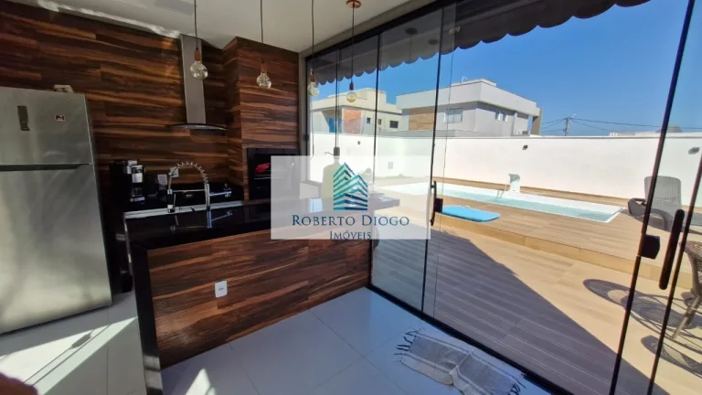Imagem Residência de luxo em condomínio exclusivo de Maricá-RJ: 4 quartos, 4 suítes e 211m² de elegância em Inoã.
