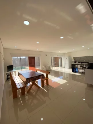 Imagem Casa Mobiliada no Condomínio Residencial Solaris em Boituva: Seu Novo Lar Está Aqui!