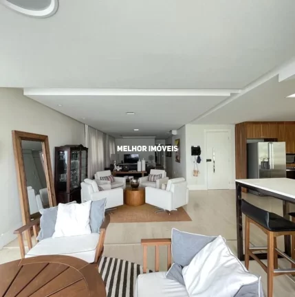 Imagem Apartamento Frente Mar com 04 Suítes em Balneário Camboriú