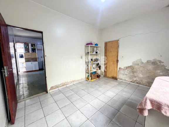 Imagem Casa à Venda Quadra 6 Sobradinho DF 6 Quartos 3 Banheiros 4 Vagas Duas Casas no Imóvel com Entradas Independentes Sobradinho Brasília