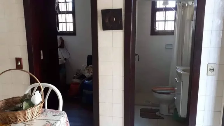 Imagem VENDO ESTA LINDA CASA EM NOVA FRIBURGO RJ. BAIRRO: PARQUE SÃO CLEMENTE.