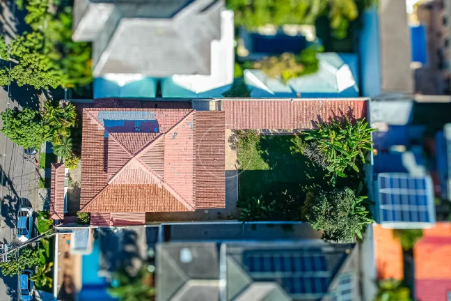 Imagem CASA com 5 DORMITÓRIOS à VENDA - 600m² de terreno - Condomínio MARAMAR