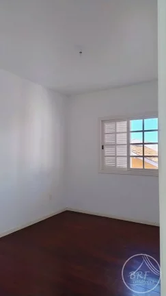 Imagem Ampla casa de 2 pavimentos 4 dormitórios (suíte) no Balneário do Estreito