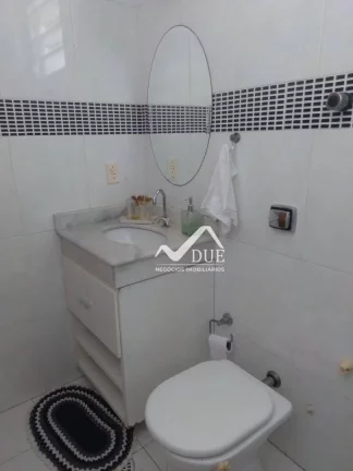 Imagem Sobrado com 3 dormitórios com piscina à venda, 274 m² por R$ 1.600.000 - Embaré - Santos/SP