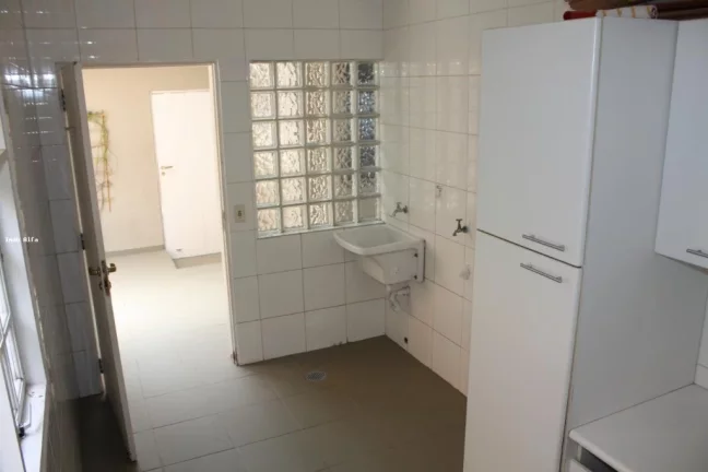 Imagem Espetacular casa em condomínio à venda em Alphaville Residencial Dois, Barueri-SP: 4 quartos, 4 suítes, 5 banheiros, 4 vagas, 400m²!