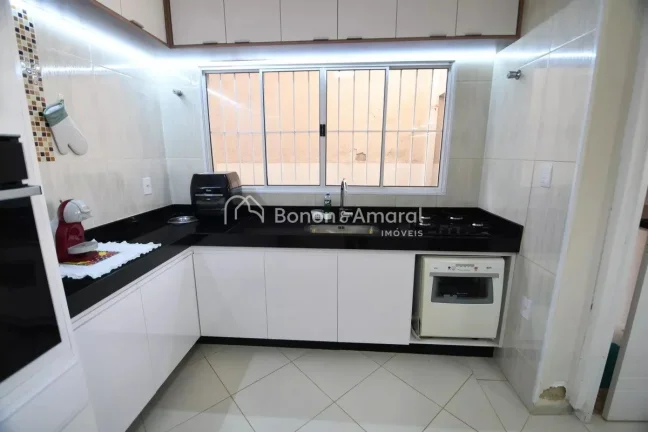 Imagem Esta casa é uma excelente opção para quem busca conforto e funcionalidade. Com três quartos, sen...