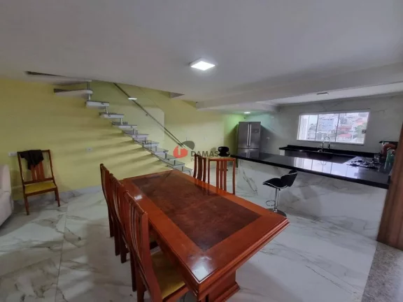 Imagem Sobrado à venda 3 Quartos, 3 Suites, 4 Vagas, Campestre, Santo André - SP