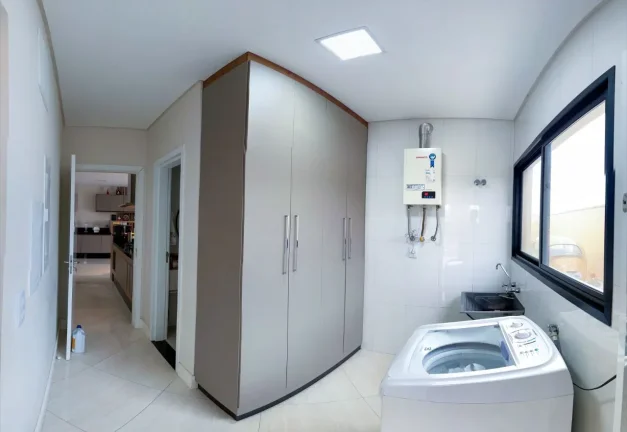 Imagem CASA com 4 dormitórios à venda com 452.84m² por R$ 1.950.000,00 - GUARAPUAVA / PR