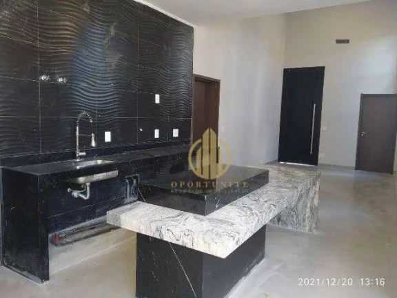 Imagem Casa no Condomínio San Paolo com 3 suítes e piscina.