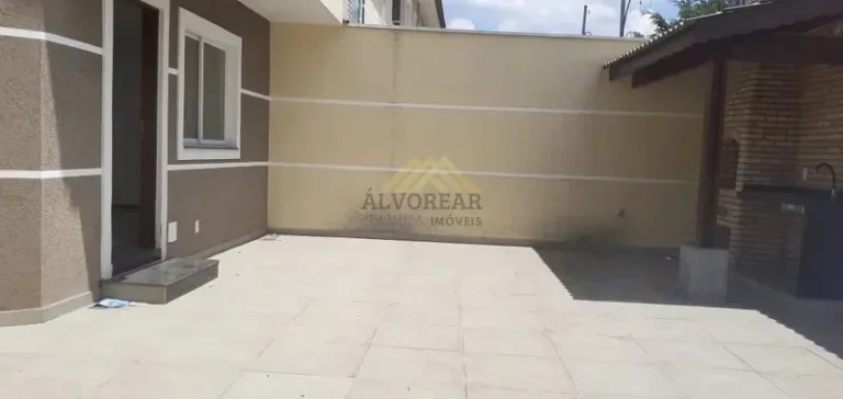 Imagem Sobrado à Venda 3 Dormitórios | 3 Min da Av. Sabará!