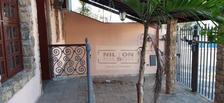 Imagem Casa com 3 dormitórios para alugar, 170 m² por R$ 4.770,00/mês - Jardim Chapadão - Campinas/SP