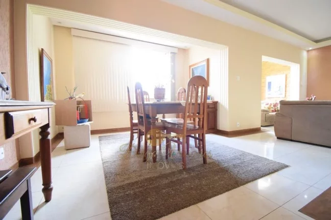 Imagem Casa para Venda em Teresópolis / RJ no bairro Jardim Cascata