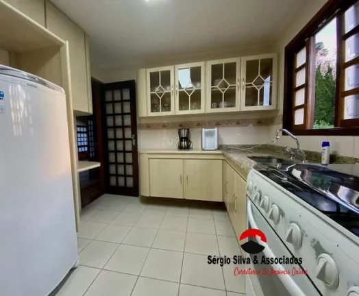 Imagem Chalé a venda em Vila Capivari Campos do Jordão-SP.