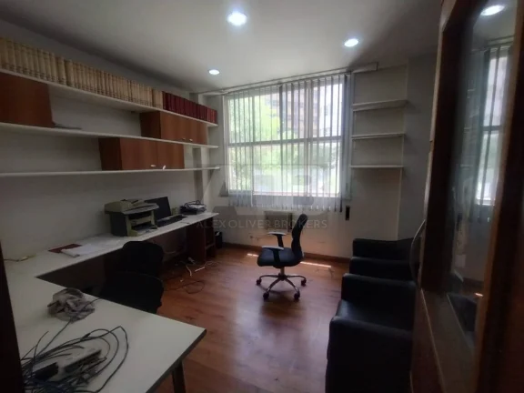 Imagem Andar Comercial à venda na Rio Branco, 290m2, Andar exclusivo, com 9 salas.
