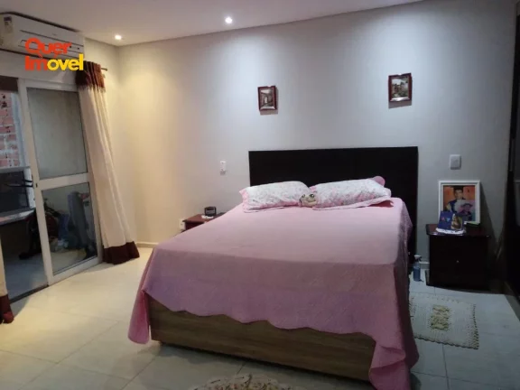 Imagem Imperdível Casa em Condomínio em Ribeirão Preto - 3 Quartos, 3 Suítes, 2 Salas, 4 Banheiros, 4 Vagas, 240m² no Jardim Valencia