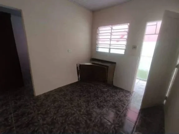 Imagem Casa de fundos com vaga para Locação na Vila Alto Sto André