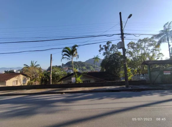 Imagem Terreno à venda no bairro Iririú em Joinville/SC