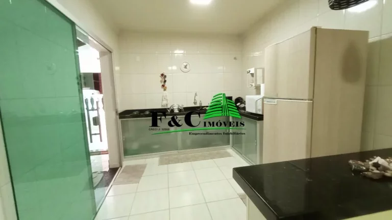 Imagem Casa para Venda em Araras, Vila Europa, 3 dormitórios, 2 banheiros, 3 vagas