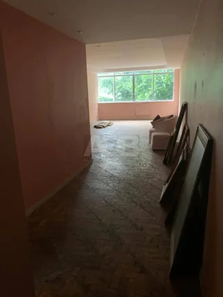 Imagem Apartamento 3 quartos em Ipanema, 170m2, 1vaga, na quadra da praia.