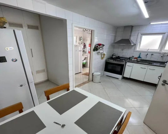 Imagem SOBRADO EM CONDOMINIO FECHADO COM PORTARIA 24 HORAS - 4 DORMS