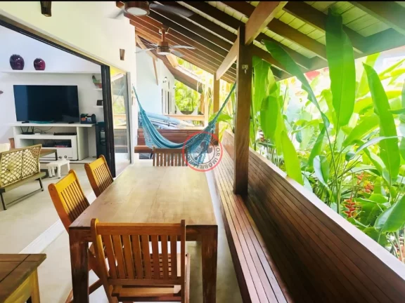Imagem CASA EM CAMBURIZINHO COM 3 SUITES +2 QUARTO SALA DE ESTAR ,SALA DE JANTAR VARANDA C/ AREA GOURMET, 3 VAGAS, 350 METROS DA PRAIA