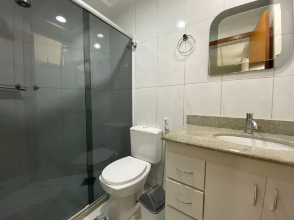 Imagem Em localização privilegiada da Praia do Morro de frente para o mar 3 quartos sendo duas suítes duas vagas de garagem