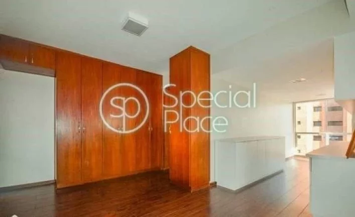Imagem Amplo apartamento à venda com 4 quartos, sendo 4 suítes, e 7 banheiros no total. Este apartamento ...