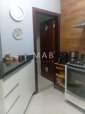 Imagem Apartamento à venda em Florianópolis-SC, Ingleses do Rio Vermelho: 2 quartos, 1 suíte, 1 sala, 2 banheiros, 1 vaga de garagem, 78m². Aproveite!