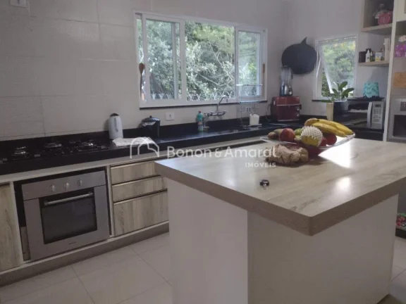 Imagem Excelente sobrado com ótimo acabamento no Condomínio Bosque dos Camarás, Valinhos.
Casa com 3 amp...