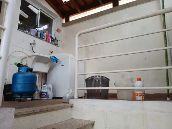 Imagem VENDO LINDO CASA EM CONDOMINIO FECHADO NO BAIRRO CAMPO GRANDE! (ZONA SUL)