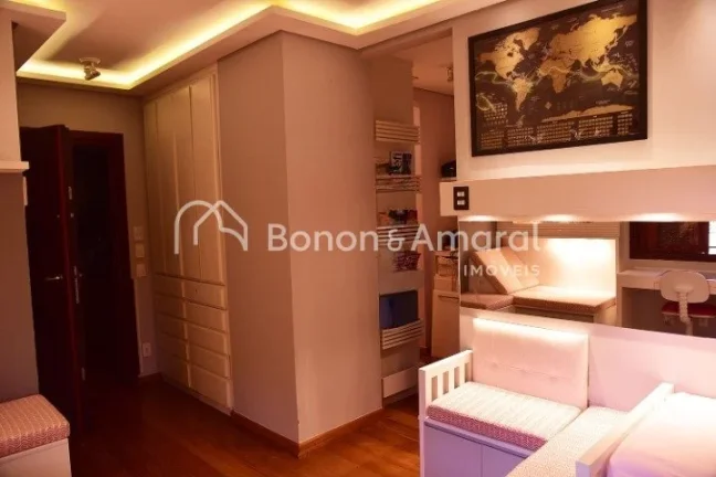 Imagem Sofisticação e privacidade em cada detalhe

Esta esplêndida residência oferece ambientes elegant...