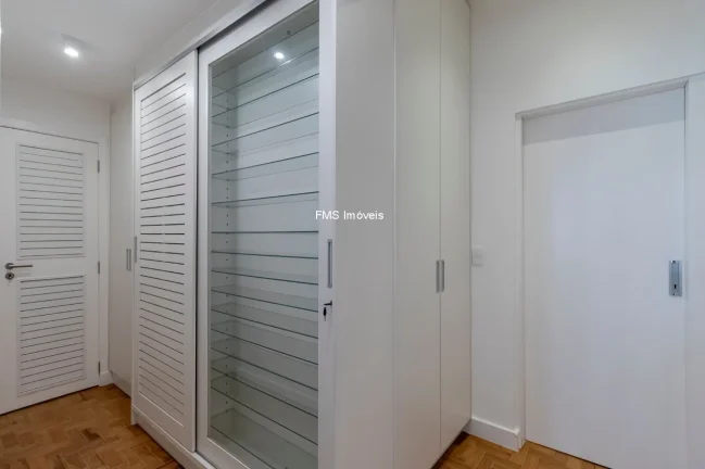 Imagem Imperdível: Apartamento à venda em São Paulo, Jardim Paulista - 3 quartos, 1 suíte, 1 sala, 3 banheiros, 1 vaga, 162,65 m²!