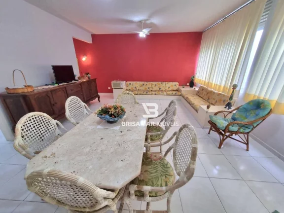 Imagem PITANGUEIRAS- UMA QUADRA DA PRAIA , LOCALIZAÇÃO ESPETACULAR , GARAGEM .