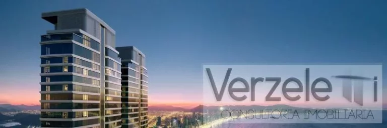 Imagem Apartamento 4 ou + dormitórios para Venda em Balneário Camboriú / SC no bairro Centro