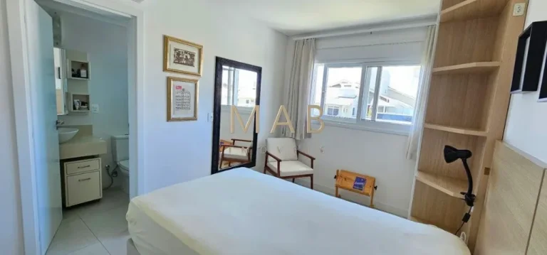 Imagem Cobertura à venda em Florianópolis-SC, bairro Ingleses do Rio Vermelho: 2 dormitórios sendo 1 suíte, BWC social, vaga de garagem, 191m².