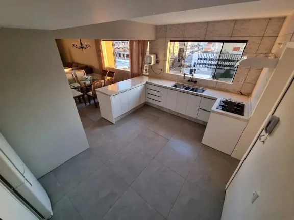 Imagem Apartamento com 4 dormitórios sendo 1 suíte e 1 vaga no Centro de Itajaí