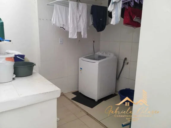Imagem Excelente Casa à Venda no Boqueirão em Santos: Espaço, Conforto e Comodidade em um Sobrado Charmoso