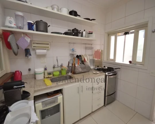 Imagem Lindíssimo apartamento, totalmente reformado, moderno, espaçoso, living para dois ambientes, varan...