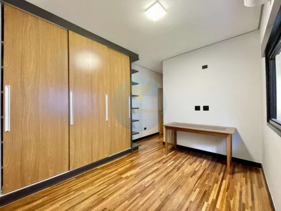 Imagem Casa em Condomínio a Venda no bairro Granja Viana - Cotia, SP