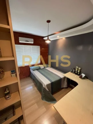 Imagem Casa alto padrão no bairro Santo Antônio com piscina, 3 dormitórios sendo 1 suíte. Excelente cas...