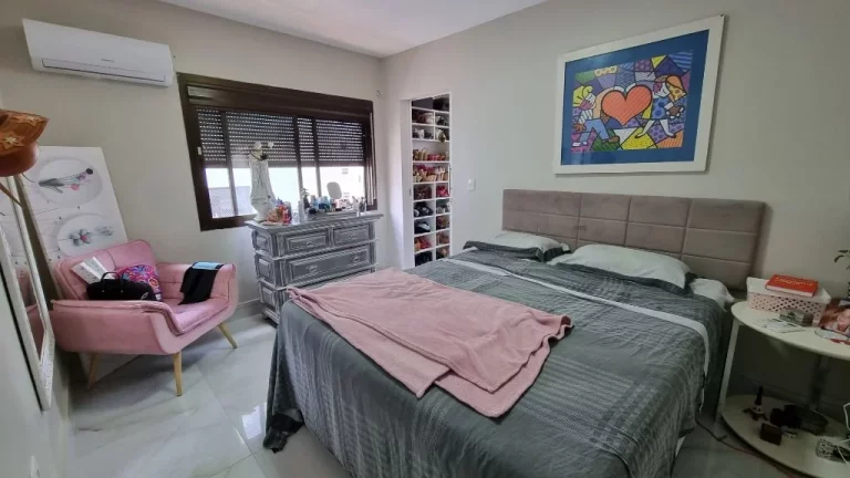Imagem PITANGUEIRAS - MARAVILHOSO APTO. Á VENDA, TOTALMENTE REFORMADO, 02 VAGAS, 03 DORM. (02 SUÍTES).