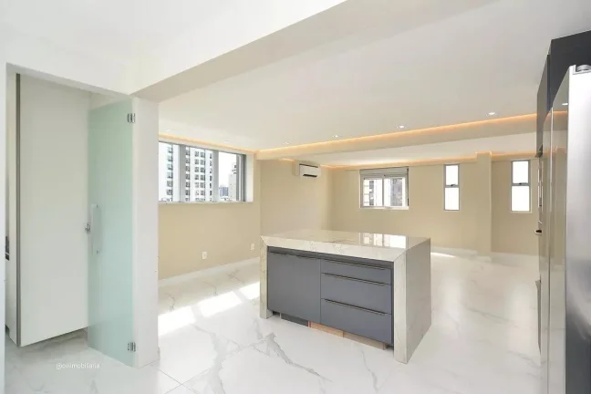 Imagem Localizado na charmosa região da Savassi, em Belo Horizonte, este apartamento é uma excelente esco...